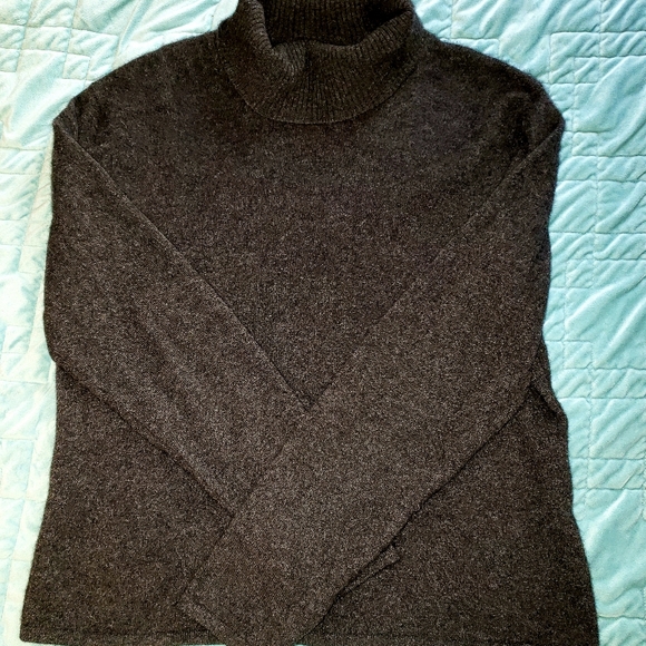 100% Cashmere Sweater - Picture 2 of 3